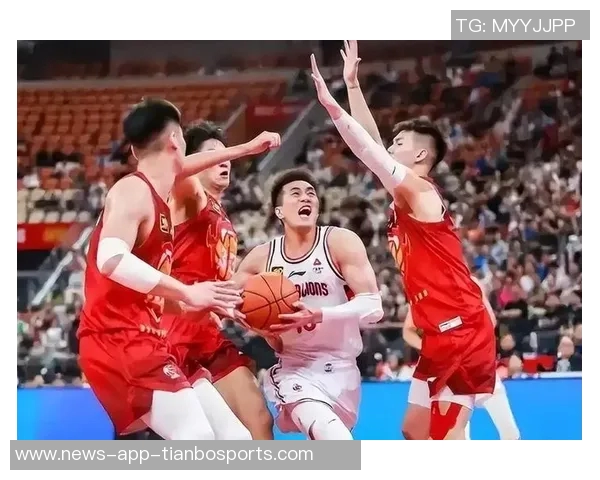 郭艾伦次节回暖表现亮眼半场首发13分钟贡献4分4助攻助力球队