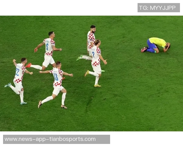 马尔基尼奥斯全场表现出色六次解围两次拦截抢断贡献显著