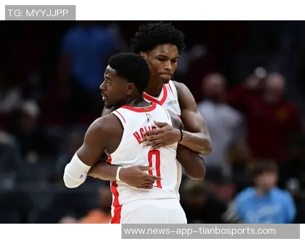 阿隆霍勒迪挺身而出助队续写连胜传奇展现职业精神与团队力量 阿隆霍勒迪挺身而出助队续写连胜传奇展现职业精神与团队力量